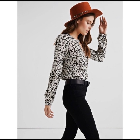 Lucky Brand Tops - 🆕Lucky Brand floral pintuck long sleeve top
